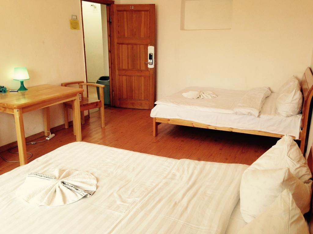 Golden Gobi Hostel & Tours Ulan Bator Rom bilde